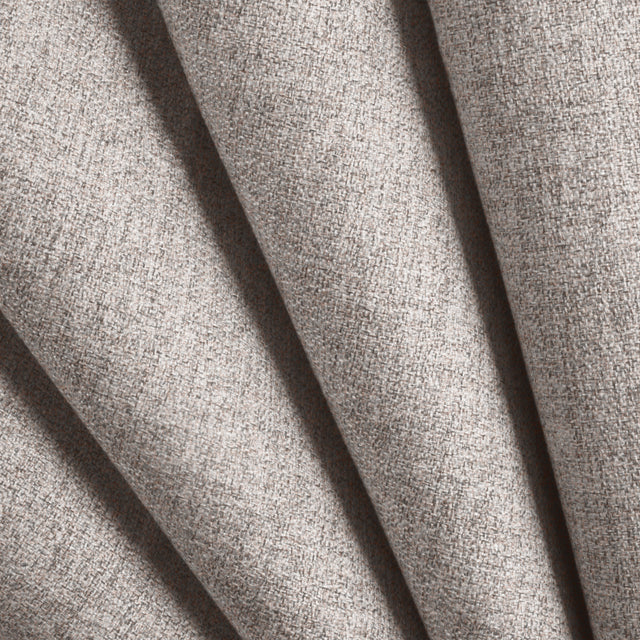 Photo representing theHeathered Weave swatch colletion in Silver